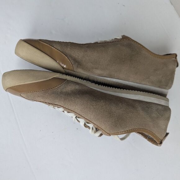 Tory Burch Murphy Sneakers Size 9 Tan Suede Patent Leather Logo Low Top Casual - Picture 5 of 11